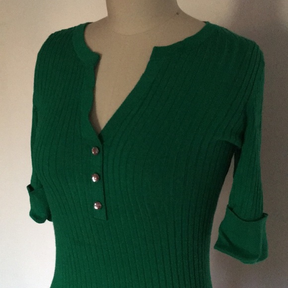 V neck green holiday sweater w/ rhinestone buttons - Picture 2 of 4