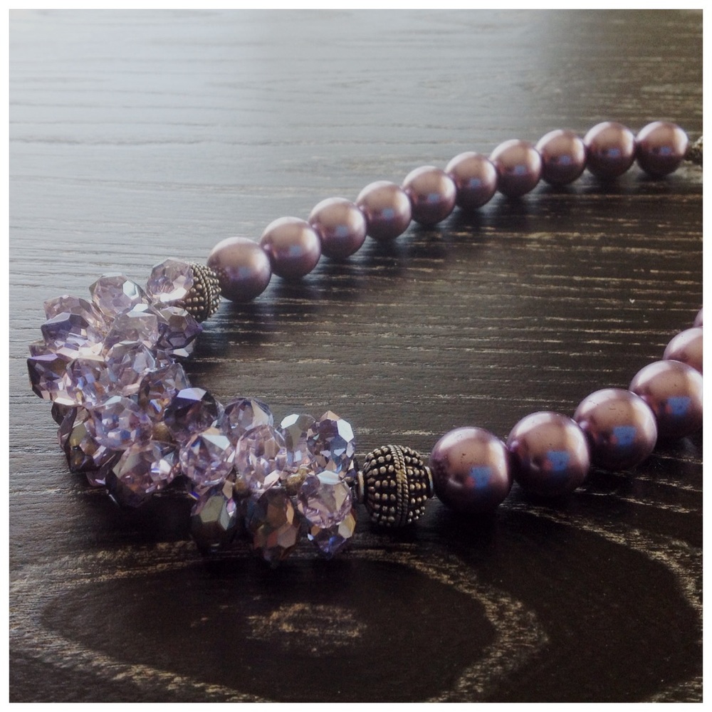 Purple Beaded Pearls Crystals Necklace - Picture 4 of 6