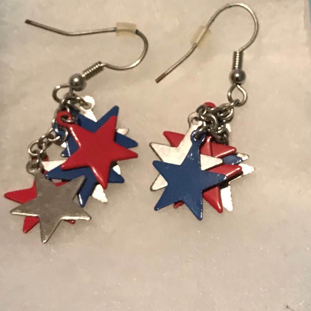 Star Dangle Earrings EUC