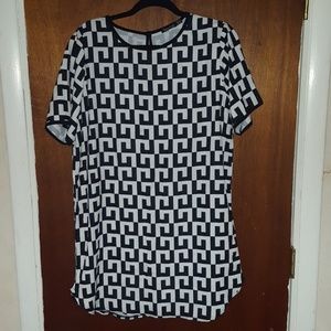 Black and white geometric patterned dress