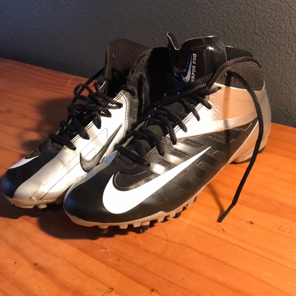 Nike Vapor Pro football cleats