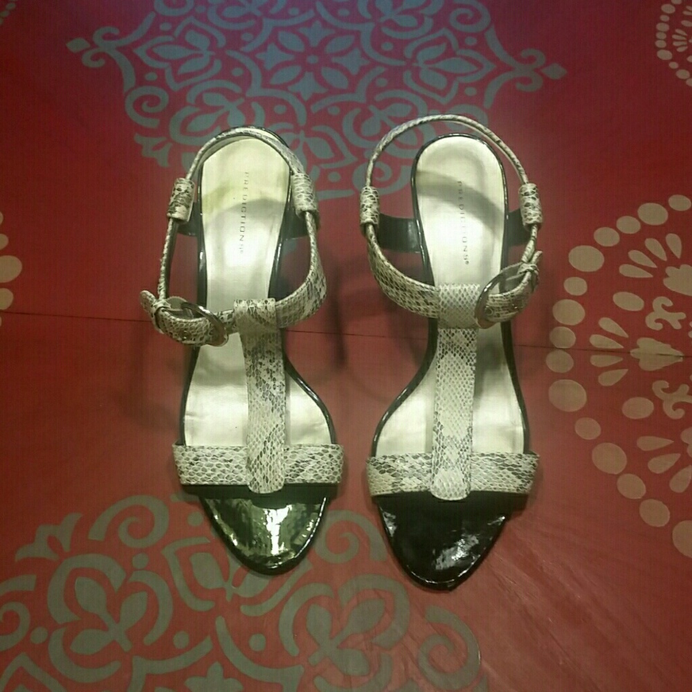Predictions snake print sandals