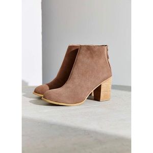 Urban Outfitters style short suede boot