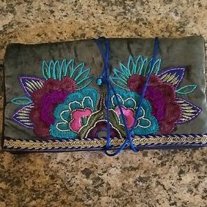 Pier 1 jewelry roll brand new with tag