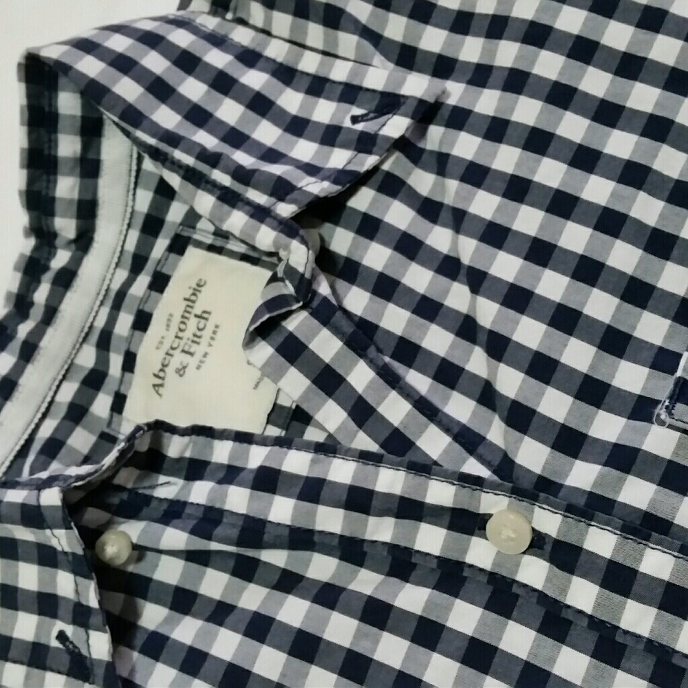 Abercrombie & Fitch Men's button up navy and white