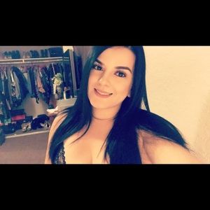 Meet your Posher, Gabriela