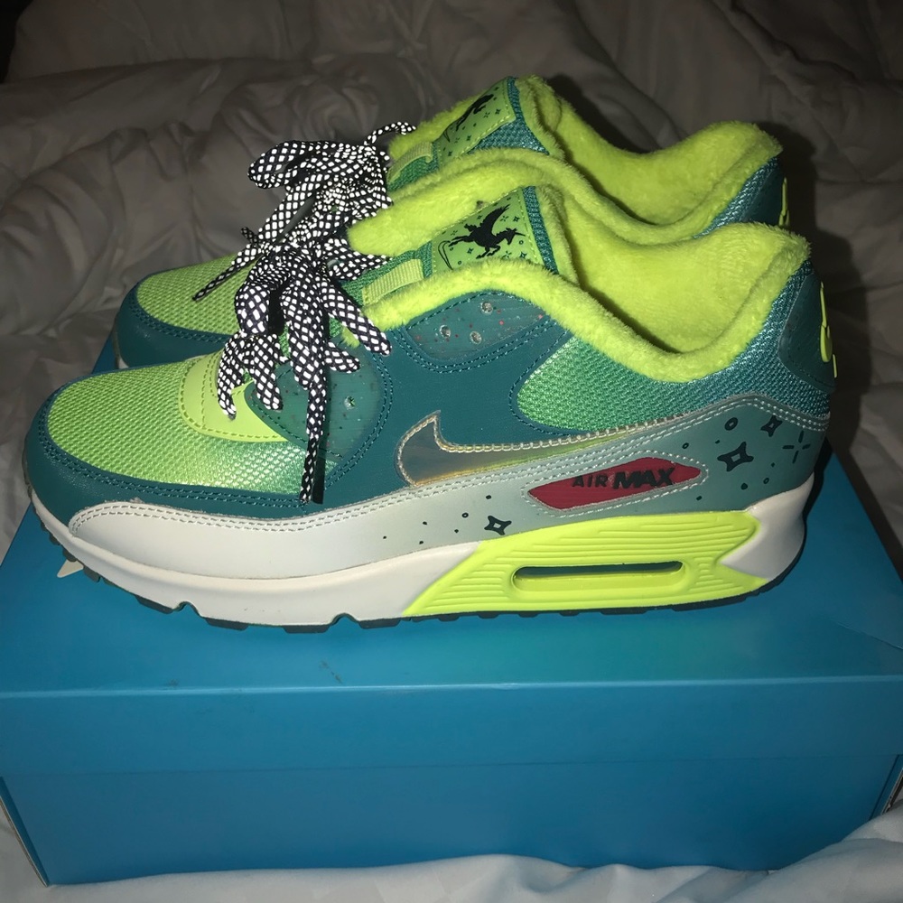 Air Max 90 Doernbecher NWOT