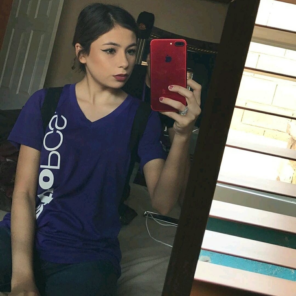 Meet your Posher, Alondra