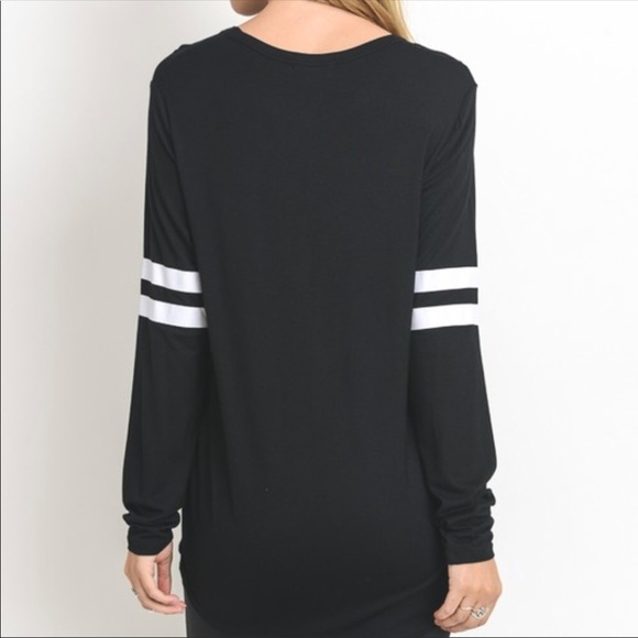 TAKING REASONABLE OFFERS! Long sleeve baseball tee - Picture 2 of 4