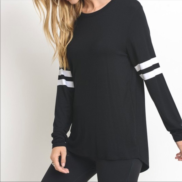 TAKING REASONABLE OFFERS! Long sleeve baseball tee - Picture 3 of 4