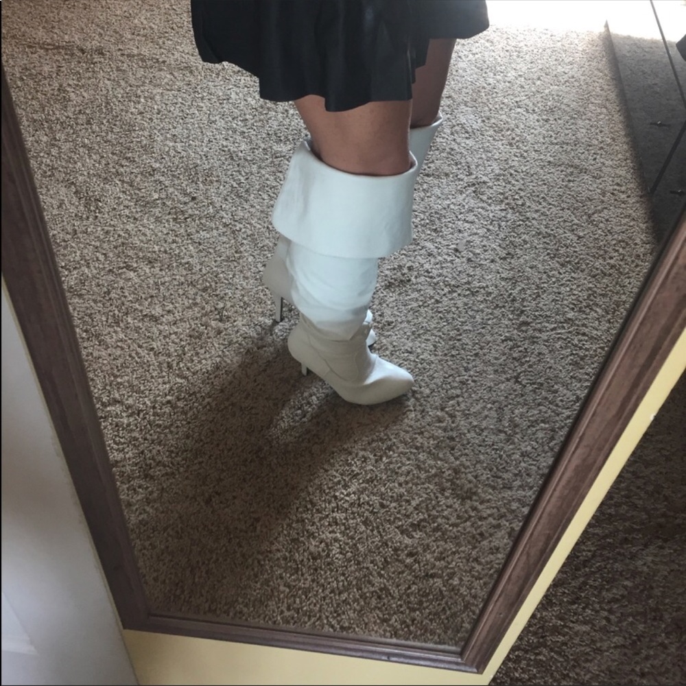 White over the knee boots - Picture 2 of 2