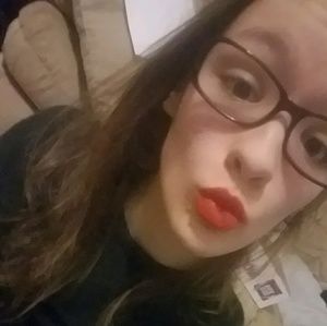 Meet your Posher, Gillian