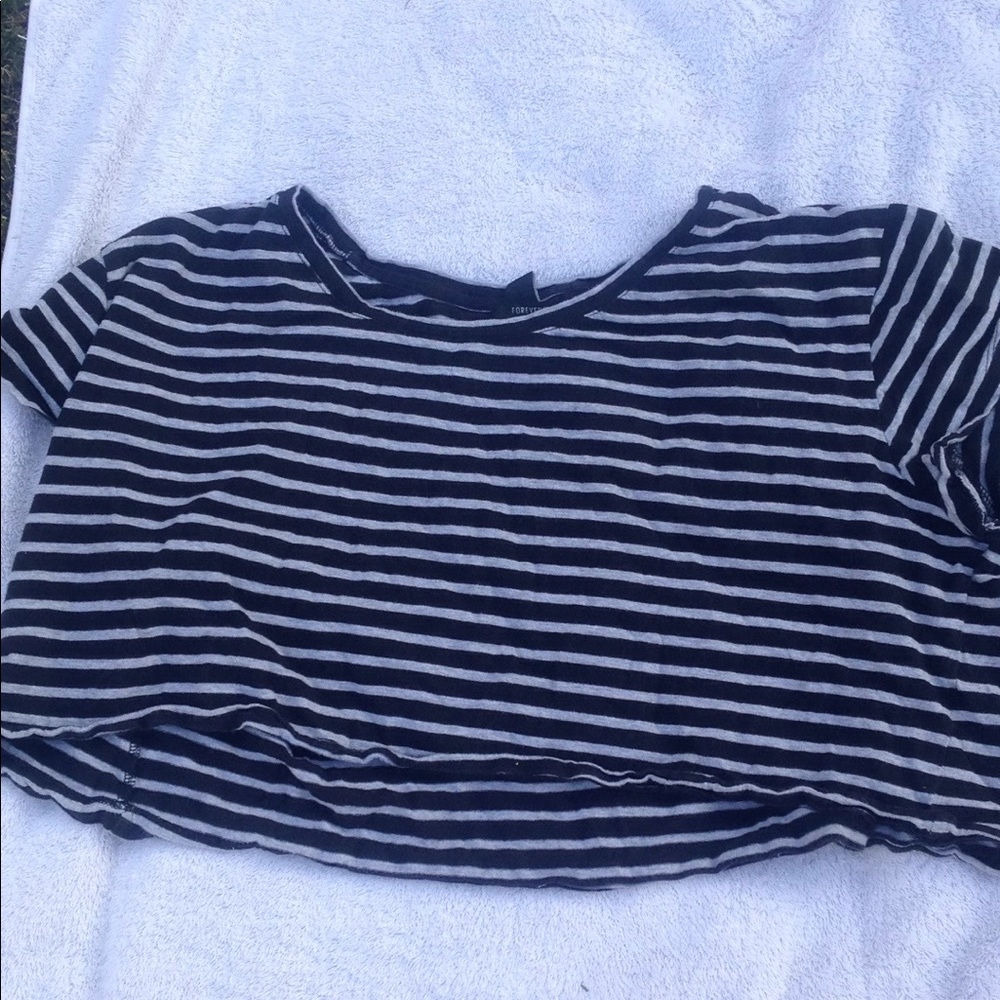Black and grey crop top