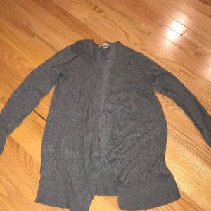 ANN TAYLOR LOFT - GREY CARDIGAN