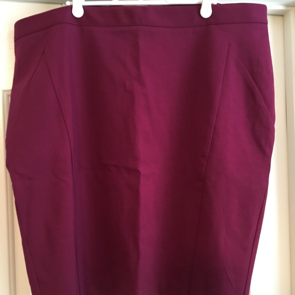 NWOT Lane Bryant Magenta Ponte Skirt 20