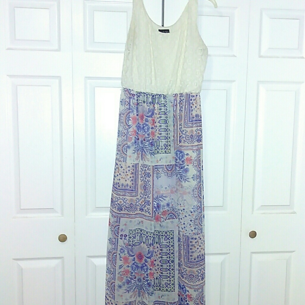 Maxi dress