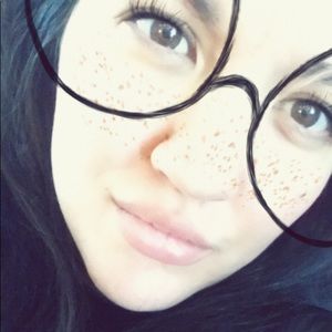 Meet your Posher, Nico