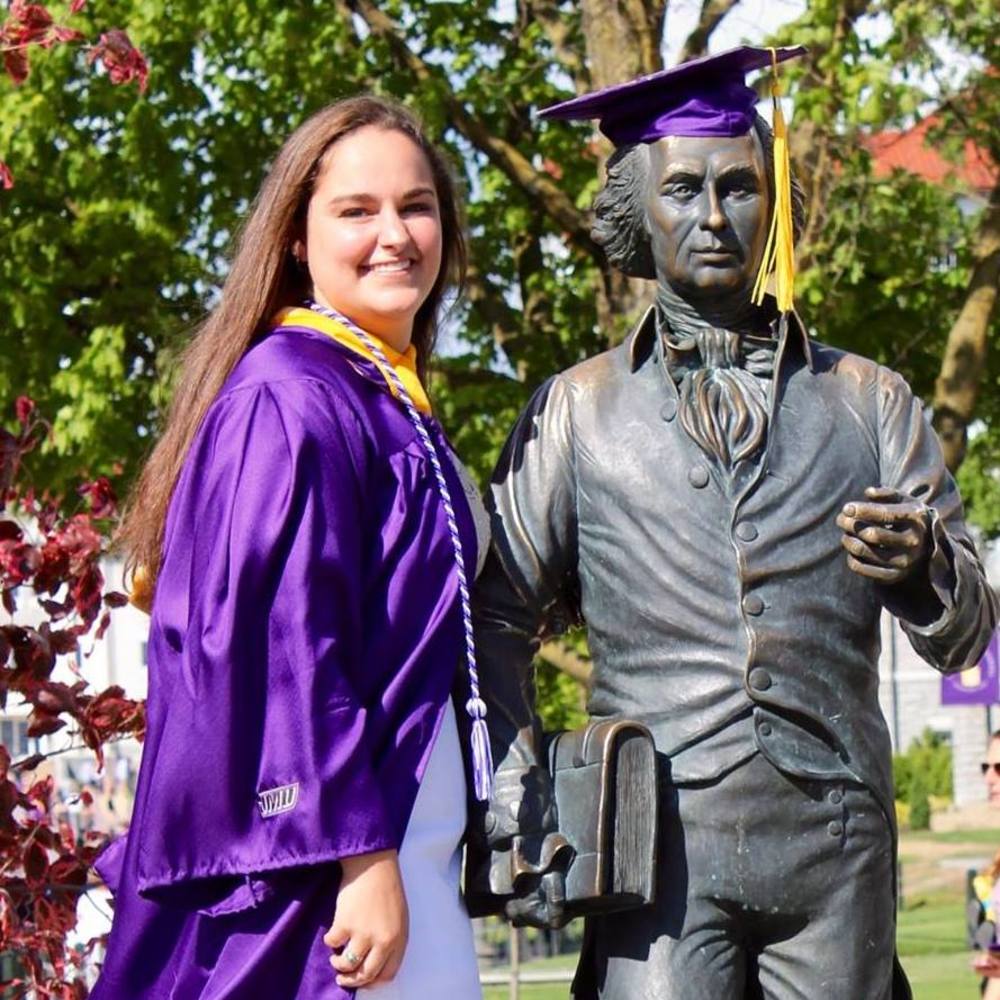 Meet your Posher, Becca