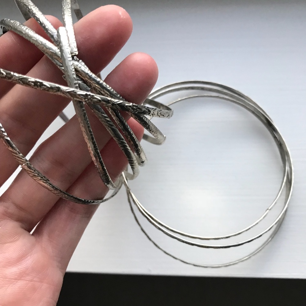 Vintage Thin Silver Interlocking Bangle Bracelets - image 4