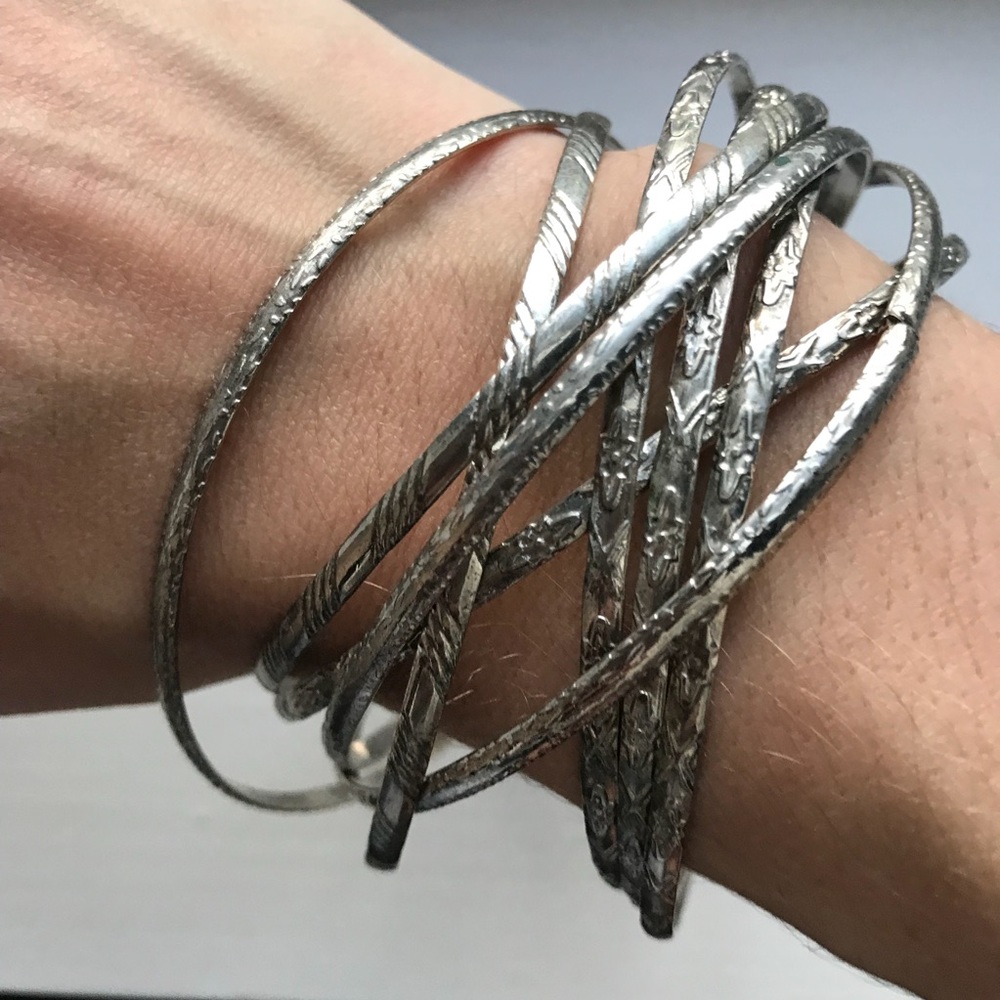 Vintage Thin Silver Interlocking Bangle Bracelets - image 6