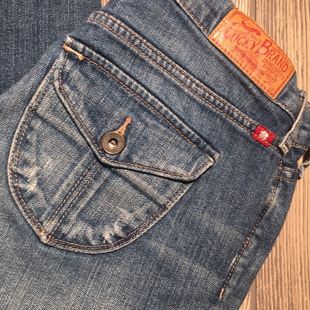 Lucky brand size two crop jeans
