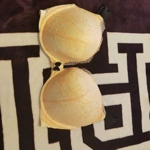 💖FINAL PRICE DROP💖 V.S Very Sexy Push  Up