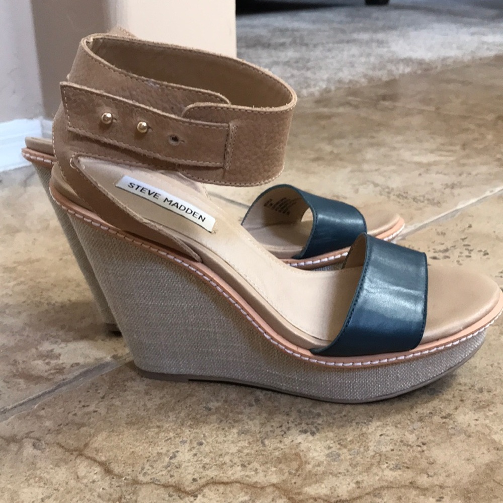 Steve Madden Ankle wedges