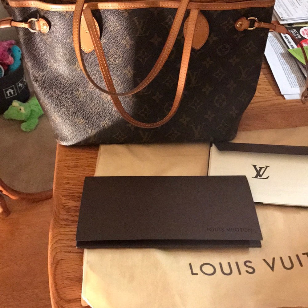 Louis Vuitton neverfull pm / Would like to trade for Artsy !