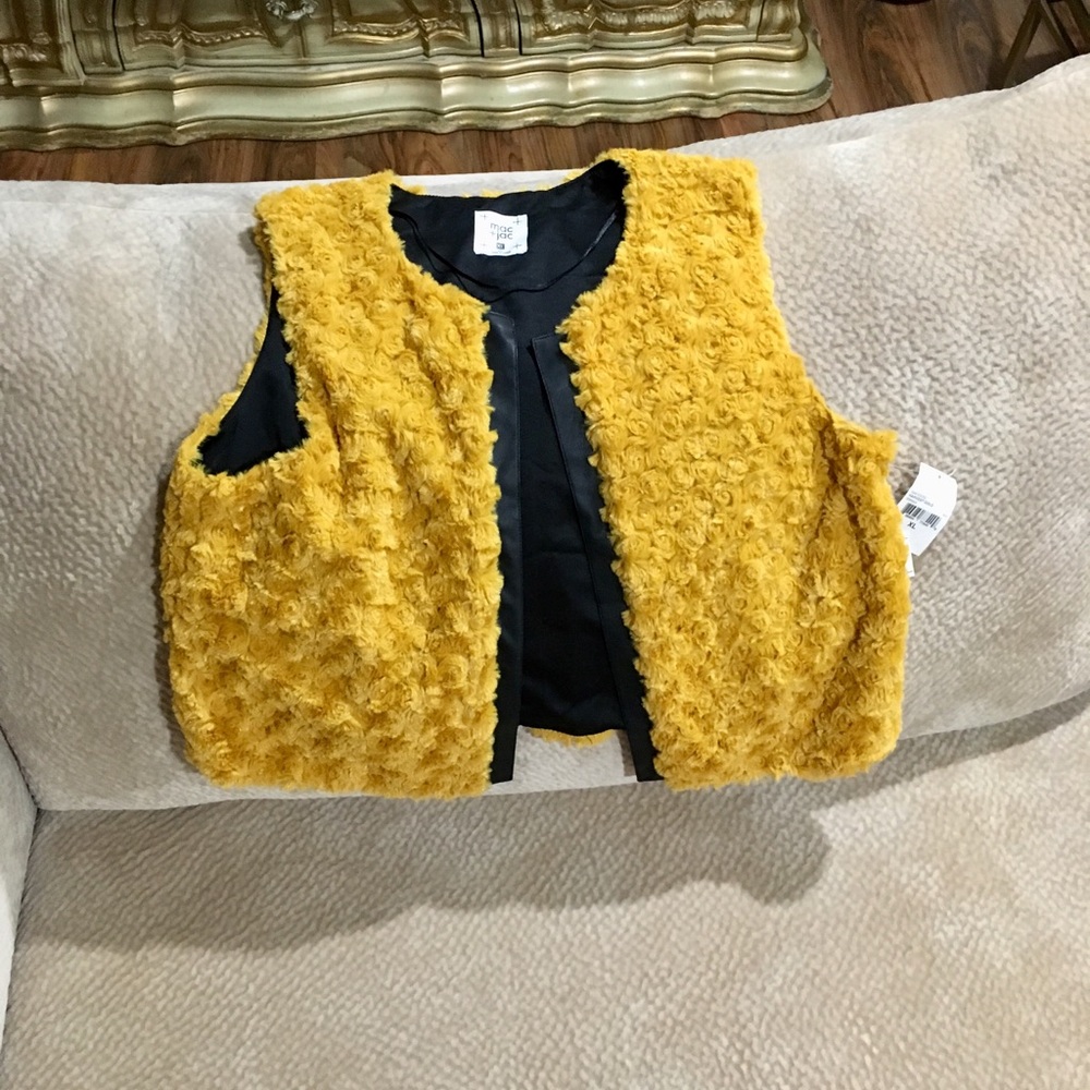 Mac+Jac New w/tag Gold Fur Vest. XL