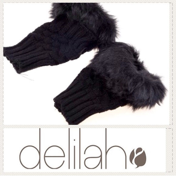 SOLD OUT 😊 MORE ARRIVING SOON Faux Fur Fingerless - Picture 4 of 6