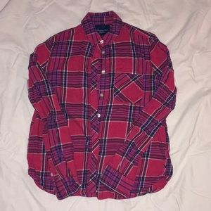 American eagle red and black women’s flannel