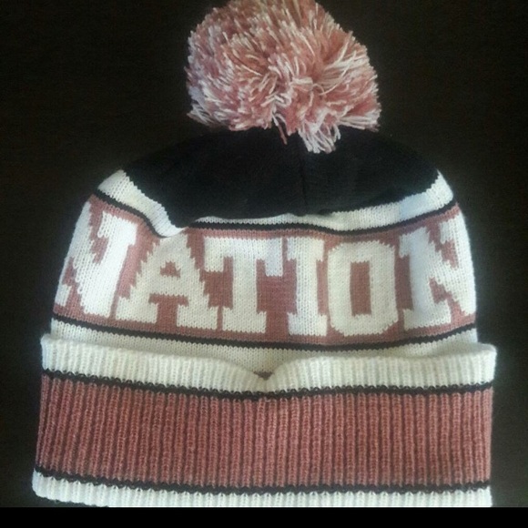 VICTORIA SECRETS PINK FUZZY HATS - Picture 3 of 3