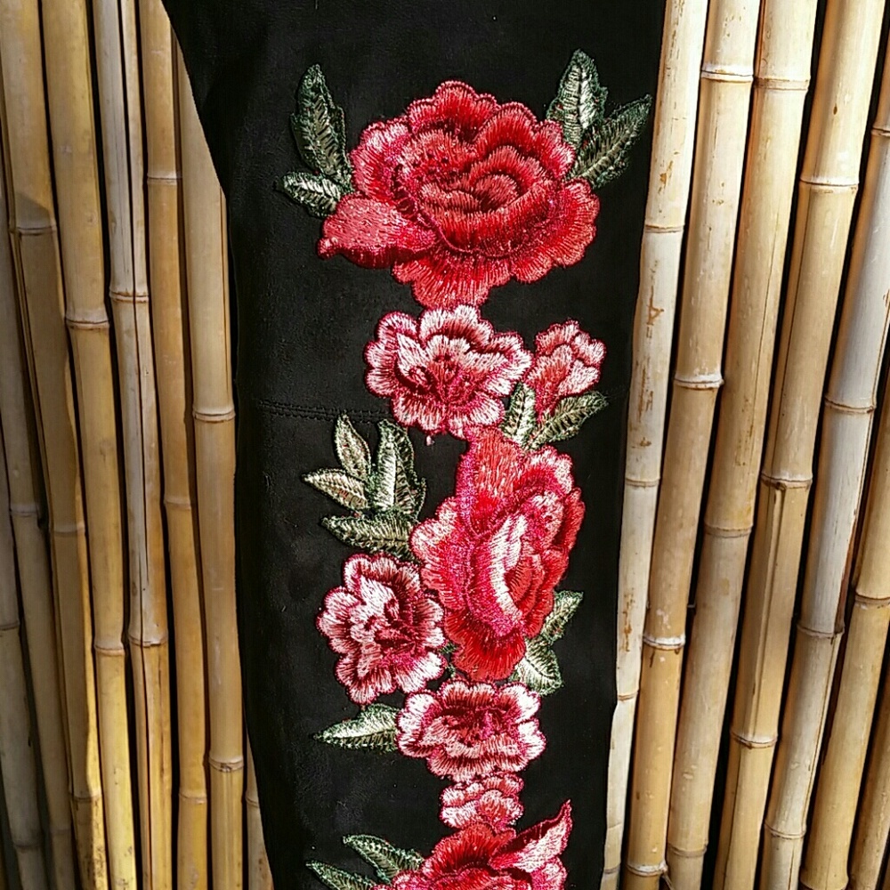 *LAST PAIR* Floral Black Over-the-knee Boot Sz 9.5 - Picture 3 of 7