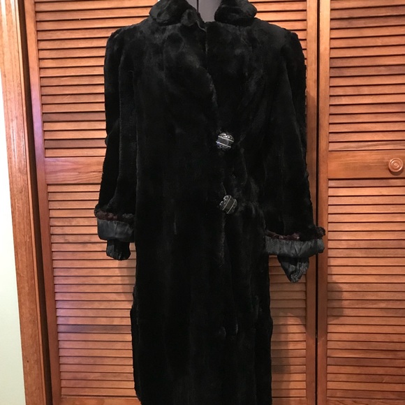 Vintage Seal Coat - Picture 3 of 6