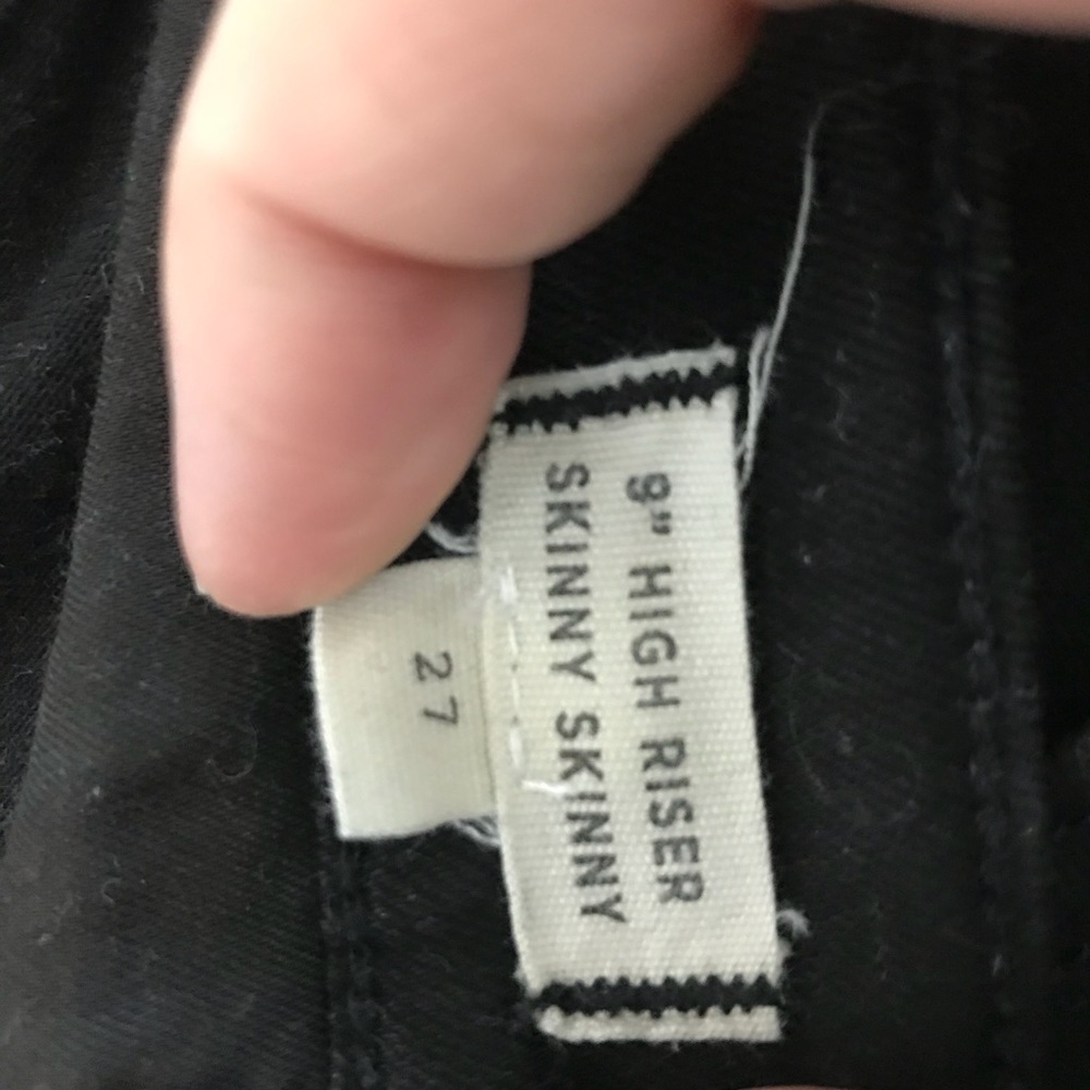 Madewell 9” high riser is Stay Black