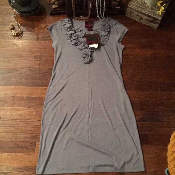 NWT EVEN DRESS - Picture 4 of 5