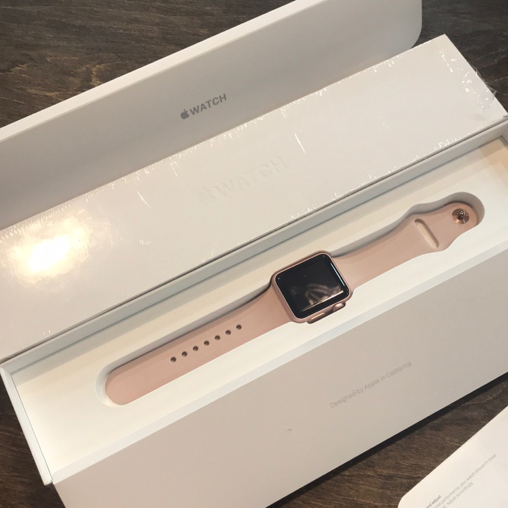 Apple Series 1 watch in Rose Gold