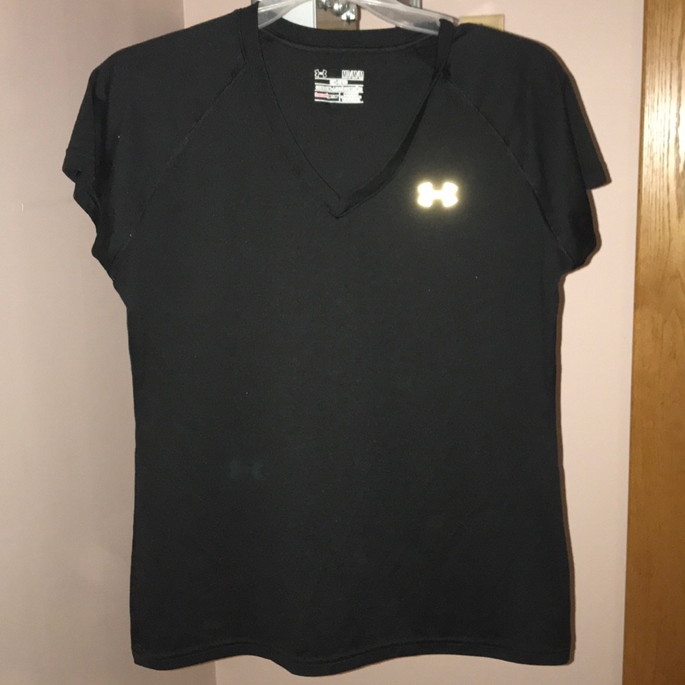 Black under armour workout tee