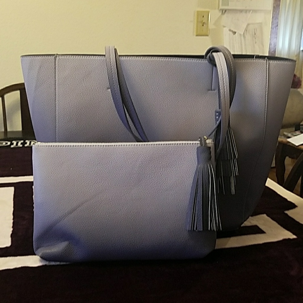 🎉SALE🎉 A beautiful OMBRE tote and clutch