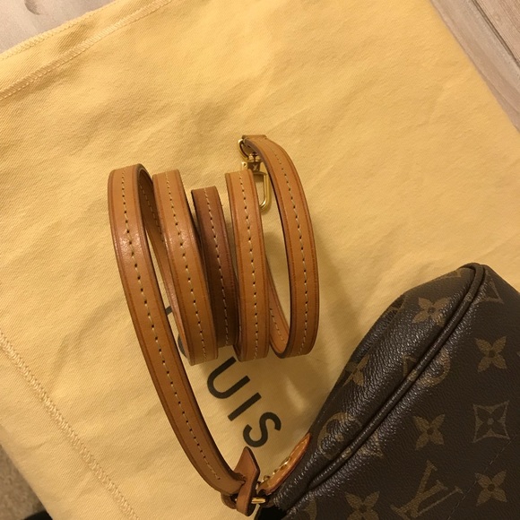 Louis Vuitton Favorite MM - Picture 8 of 8