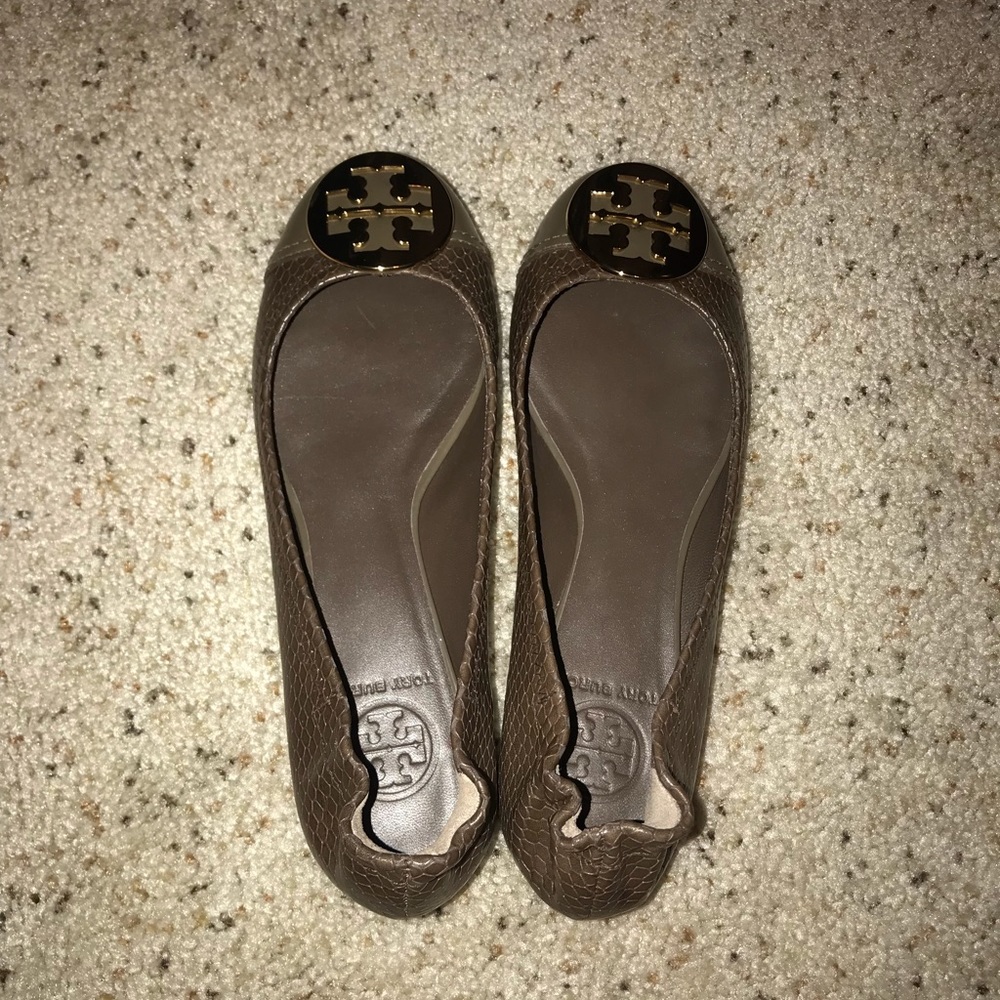 BRAND NEW, never worn! ✨Tory Burch Snakeskin Flats