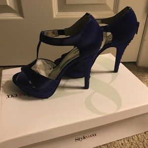 Blue crystal sandals