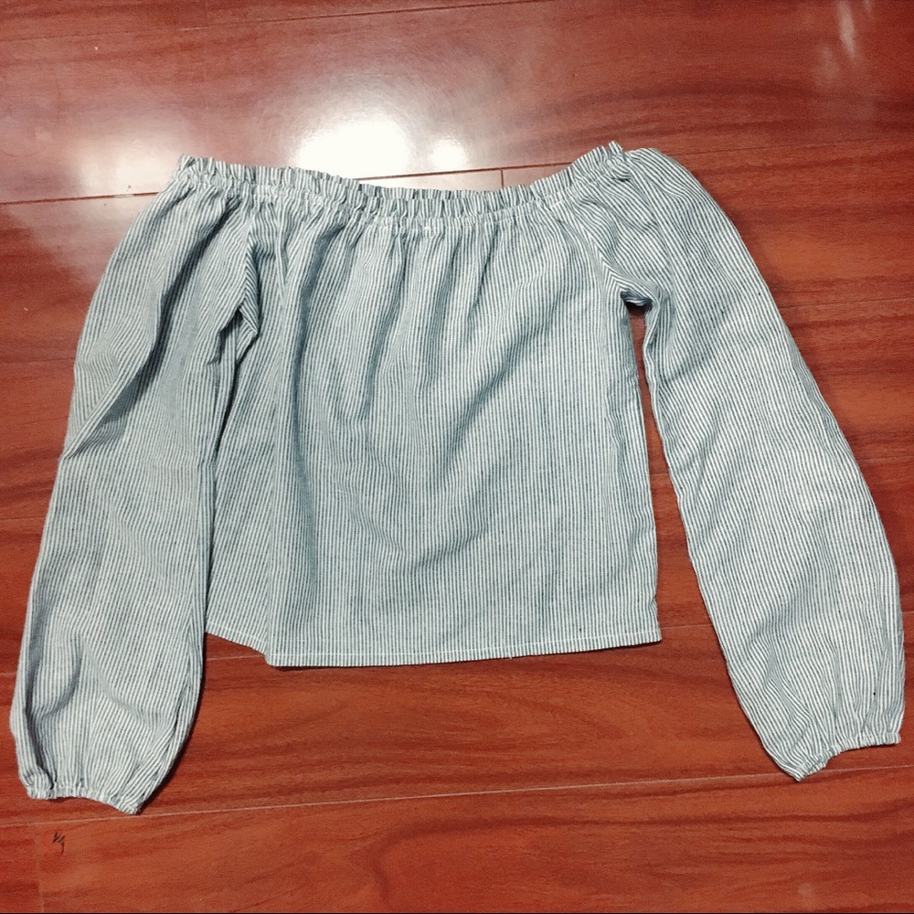 Brandy Melville theia top