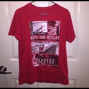 Express red tee