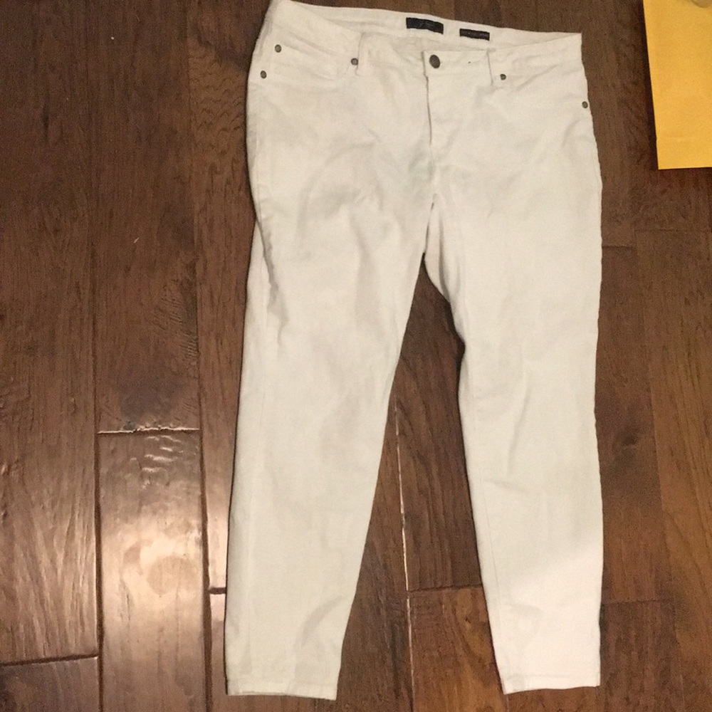 worn twice, original Jessica Simpson’s.