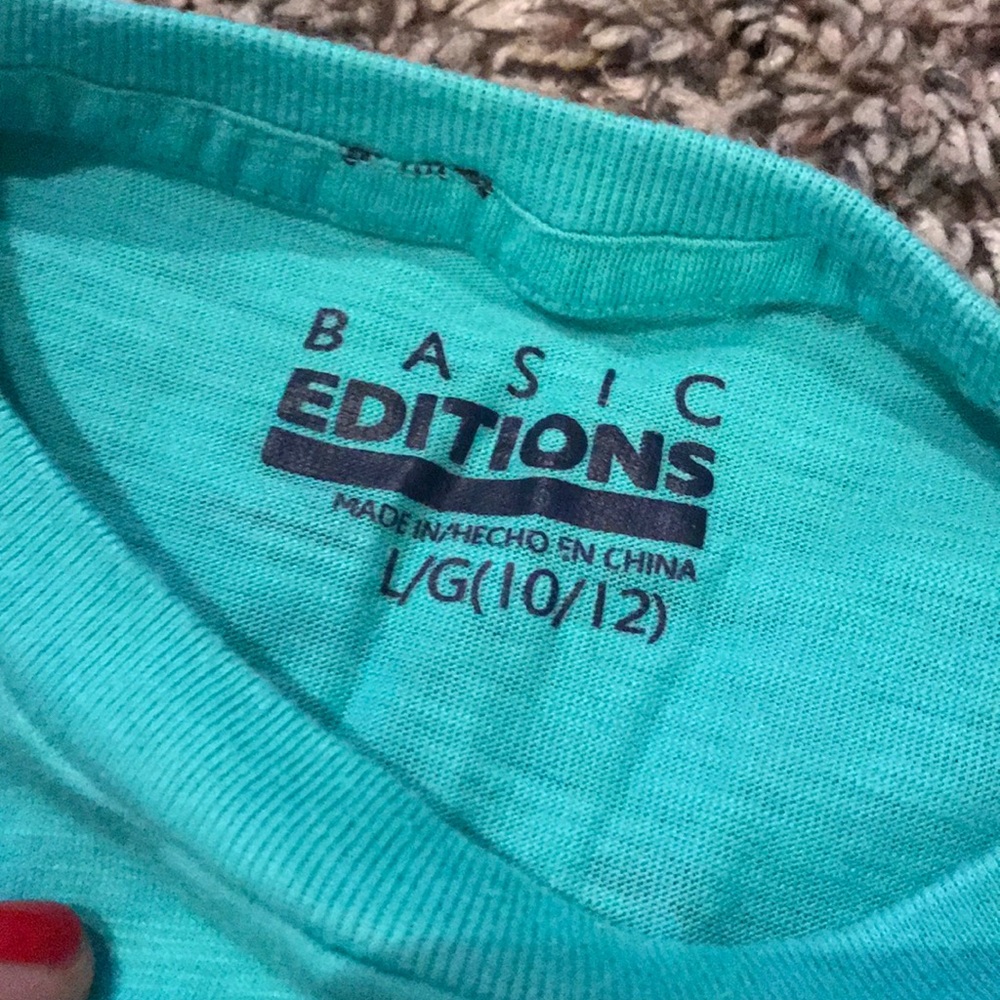 Basic Editions | skull tee - Picture 2 of 2