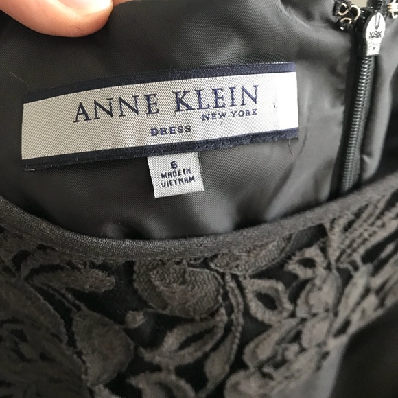 Anne Klein Gray Dress with Lace Detail - Picture 10 of 11