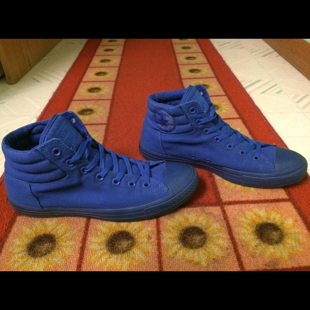 Converse. Size 10.5 in Mens