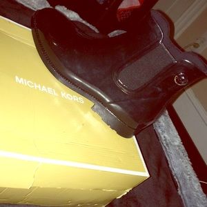 Micheal Kors boots