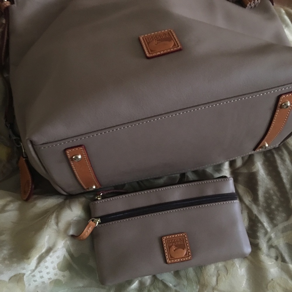 Hand Bag - Picture 4 of 5